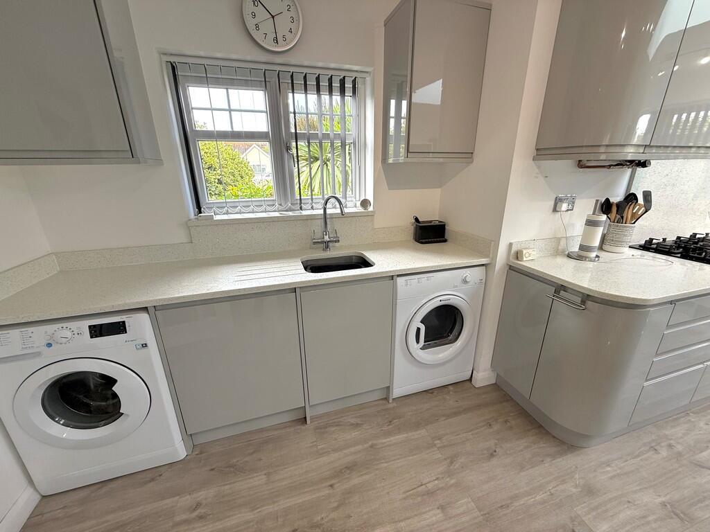 9 Hawke Close Kit...