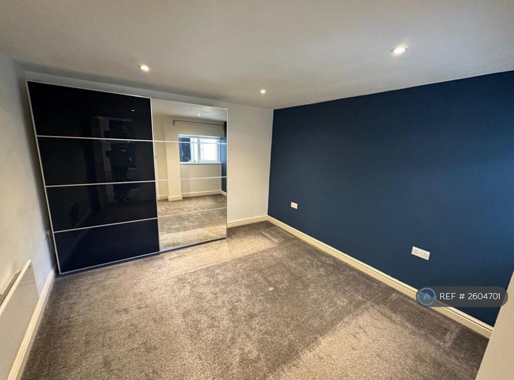 Master Bedroom (Unfurnished)