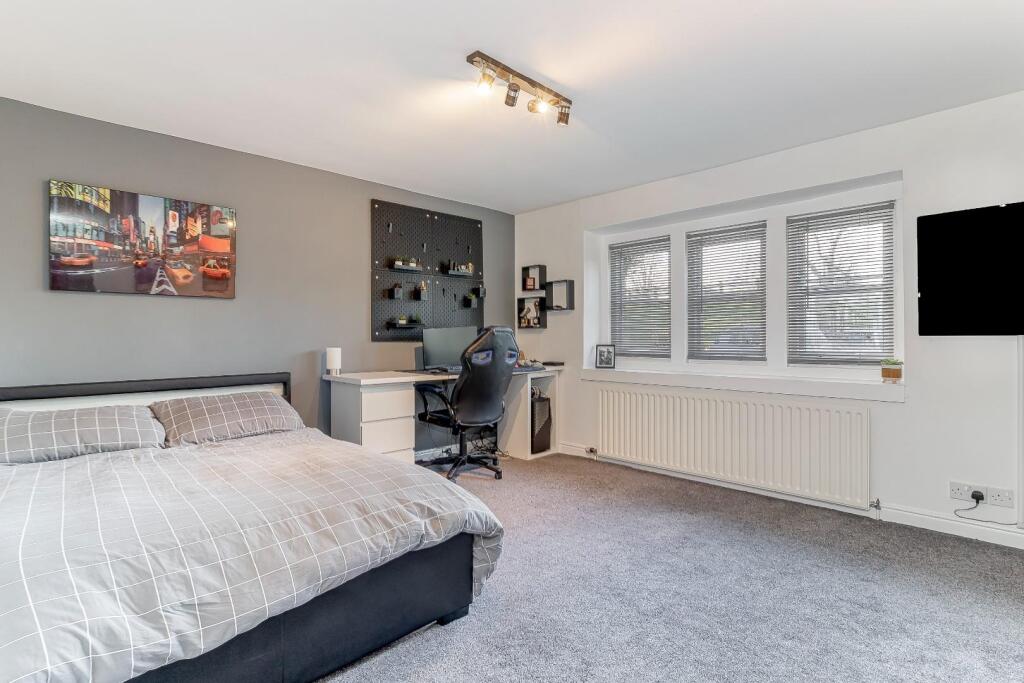 Bedroom 4.jpg