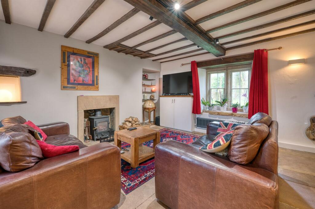 Sitting Room towards fireplace.jpg