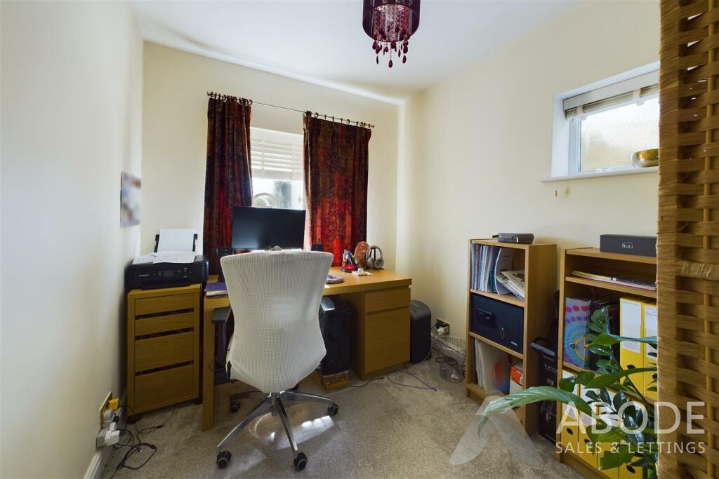 CAM04151G0-PR0034-STILL015.jpg