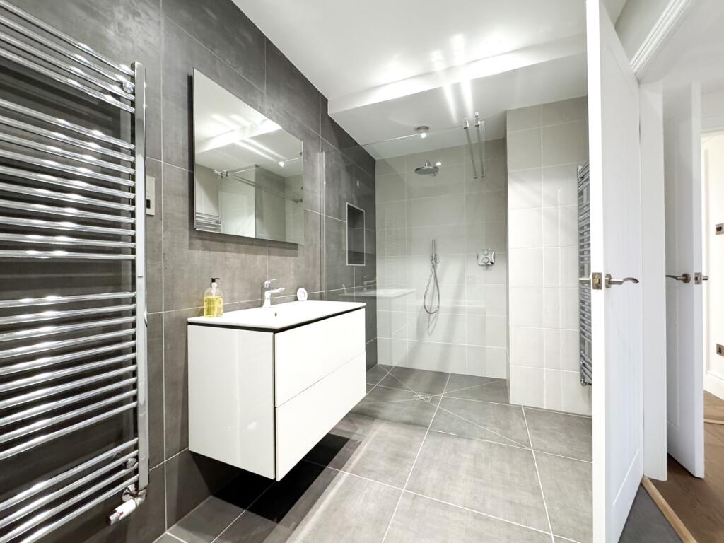 Alex House Marine Parade EweMove-4