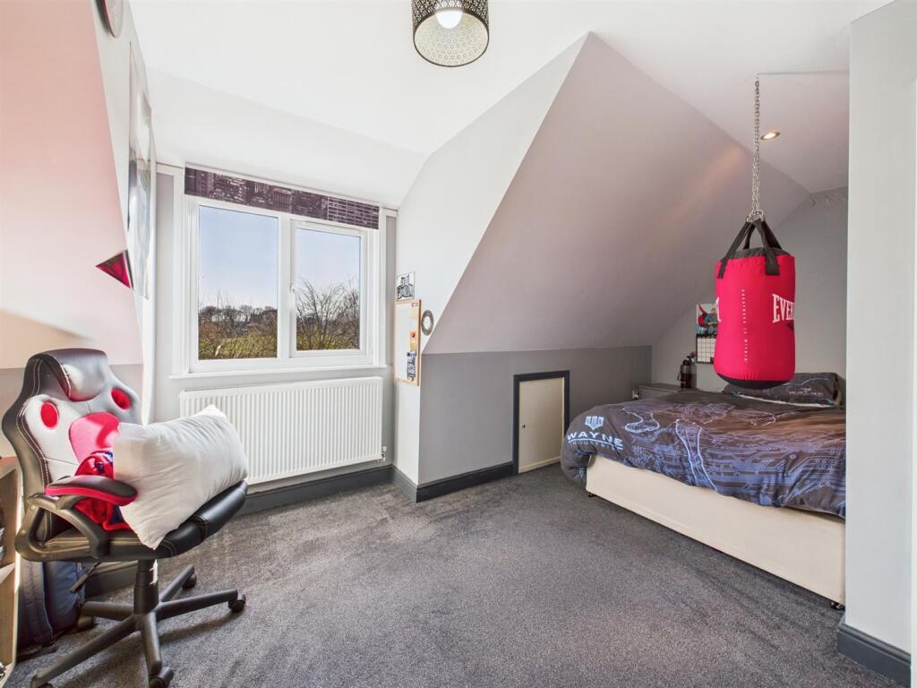 Bedroom:
