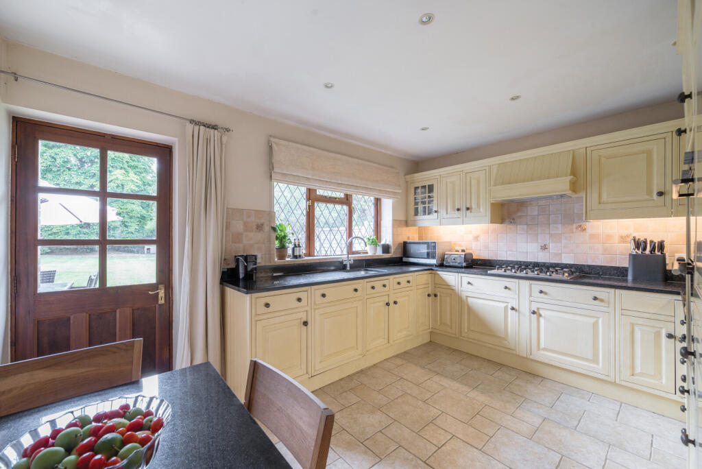 1313877-12-686e9f...