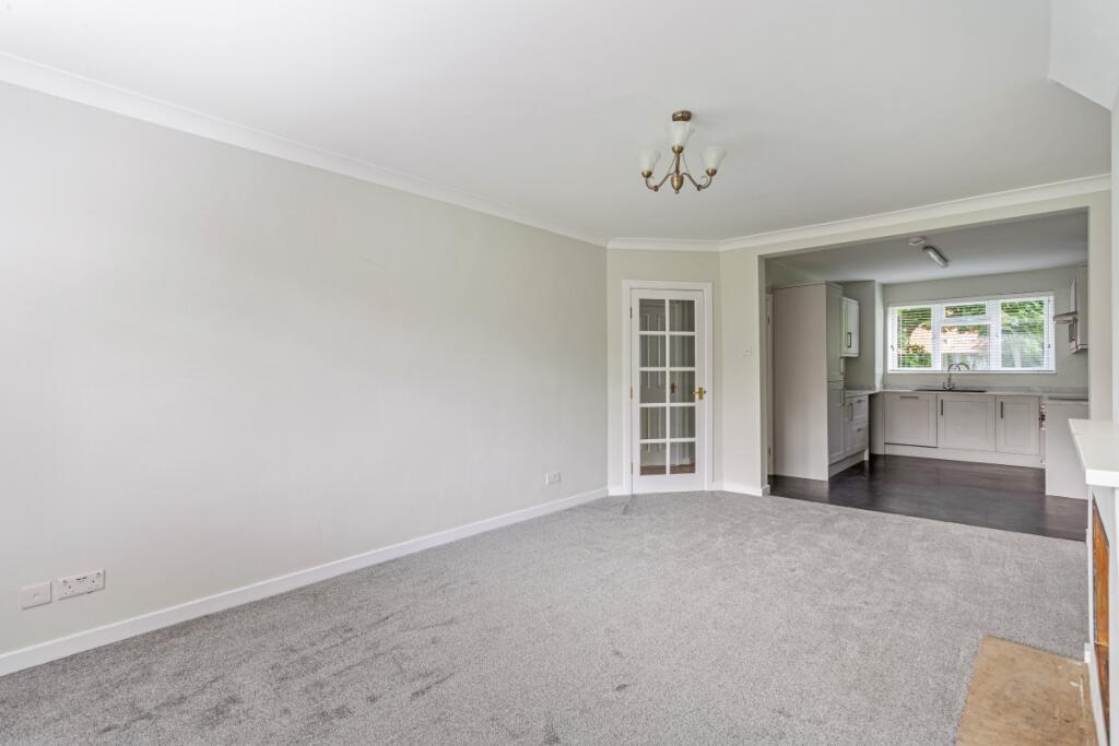 17 Bromet Close, ...