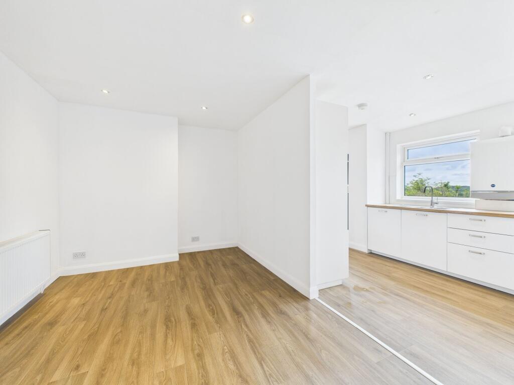 Dining Room through to Kitchen