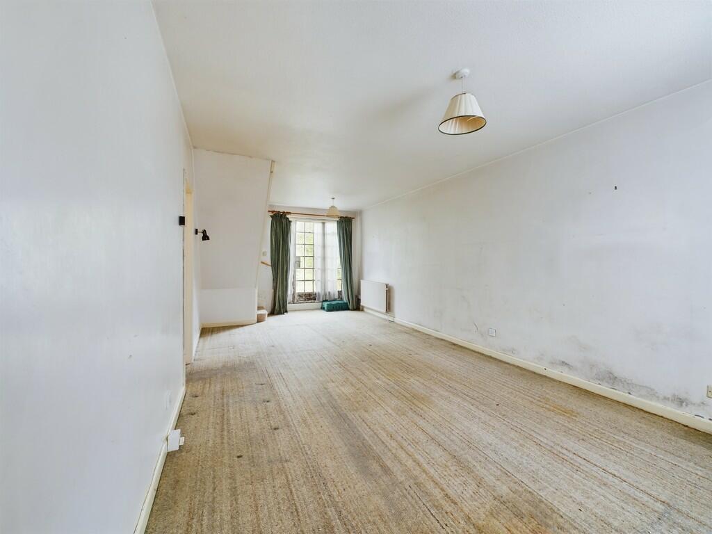 CAM02581G0-PR0042...