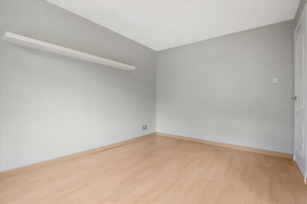 Bedroom One (2)