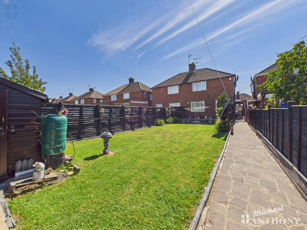 CAM03852G0-PR0402-STILL010