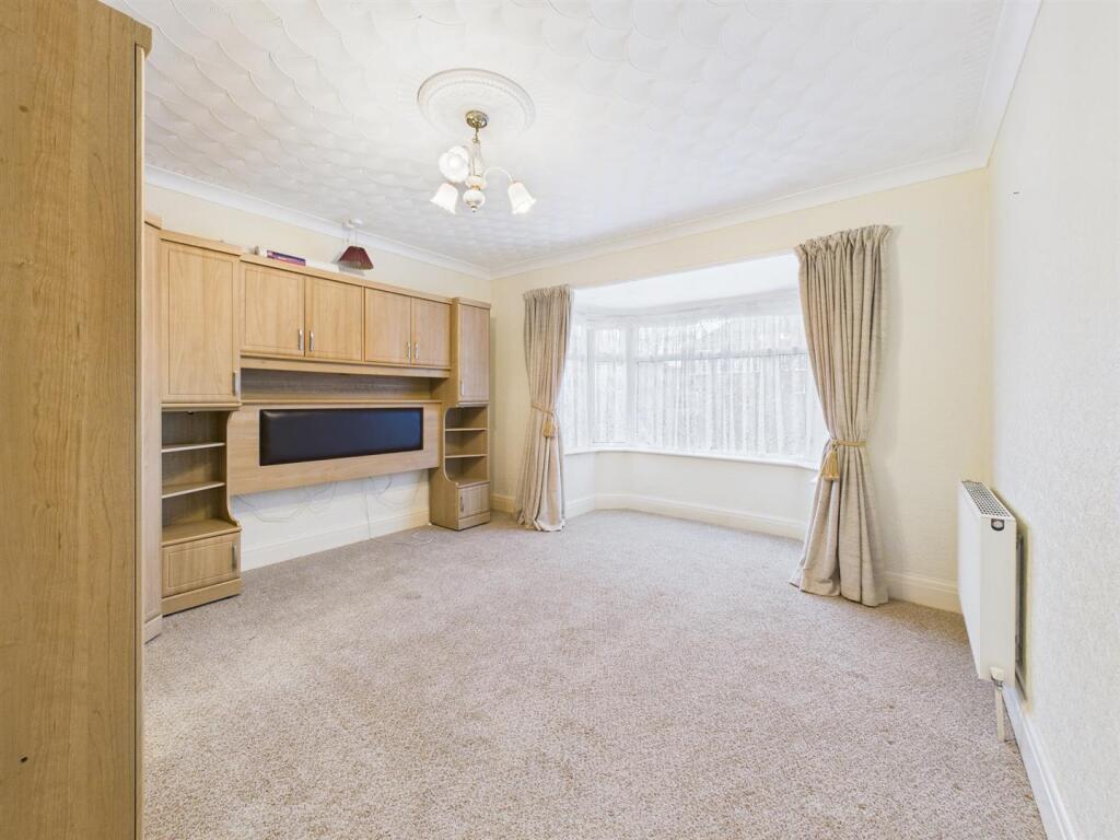 Bedroom: