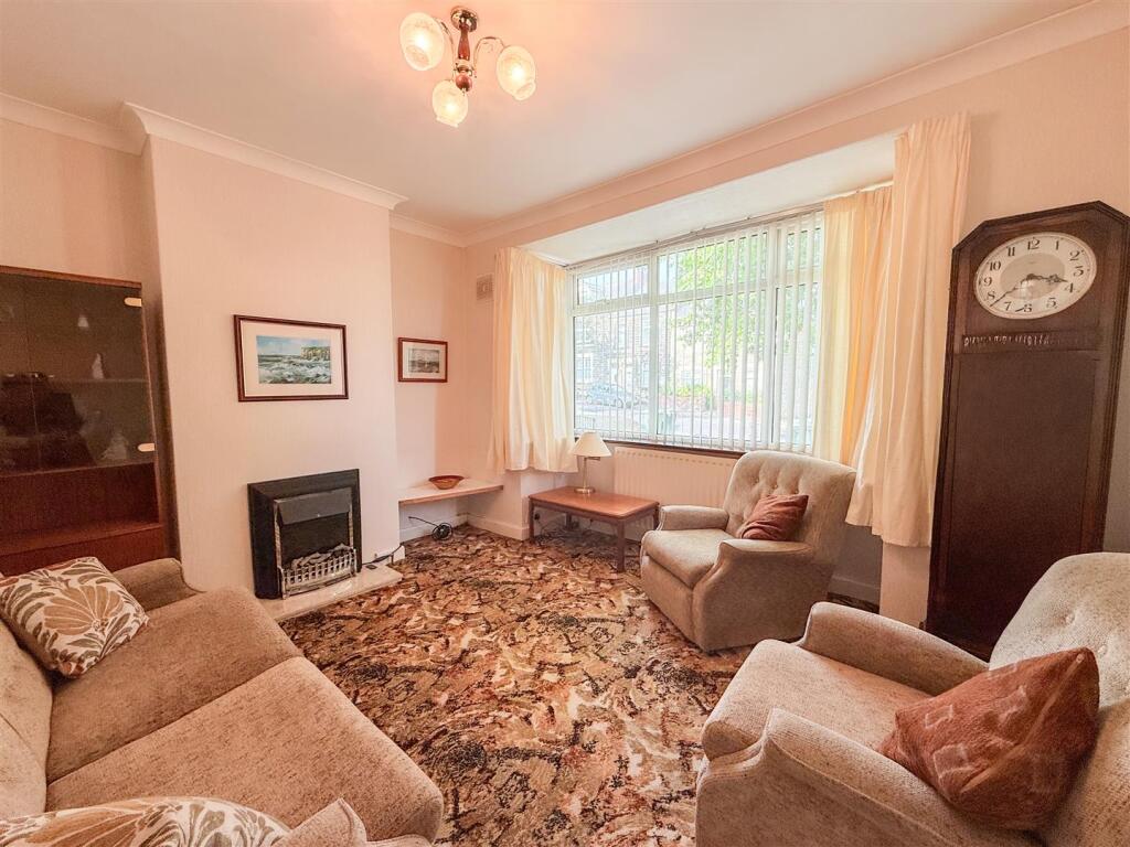 DINING ROOM / BEDROOM THREE