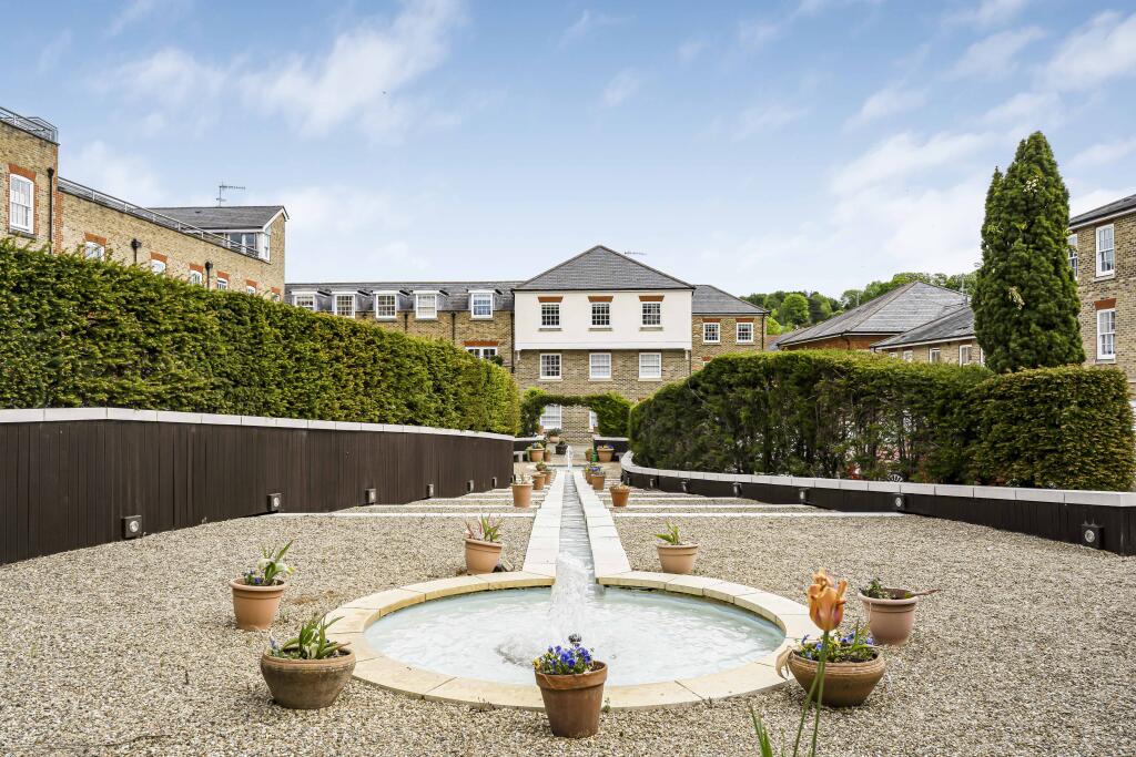 Communal Grounds