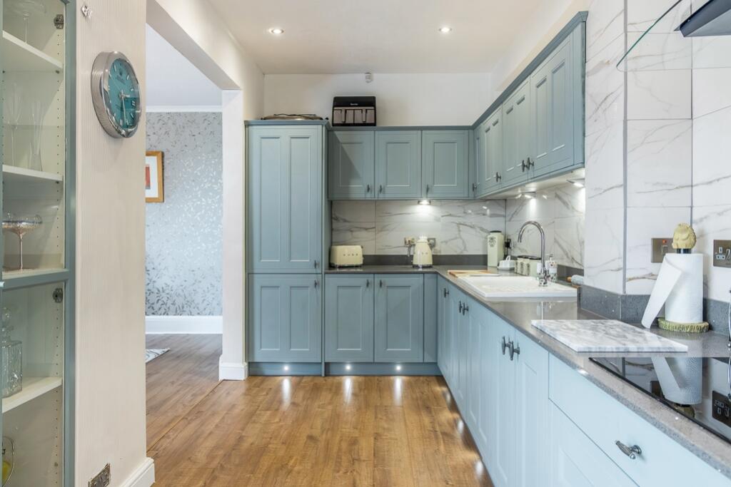 61 Rosebery Avenue (Boston)-22