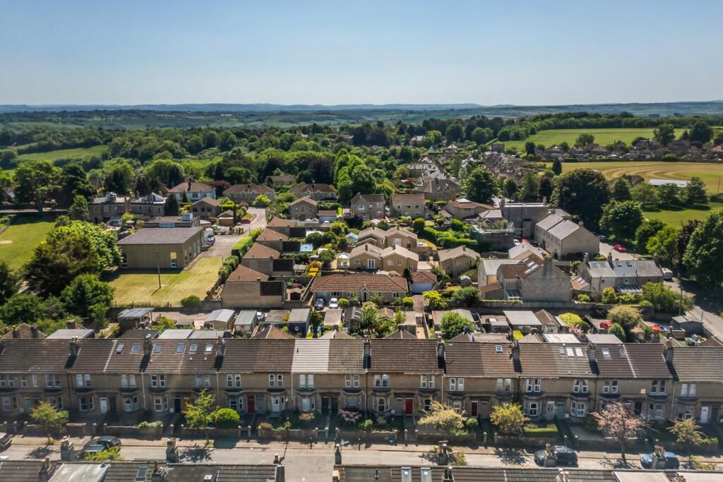 28 Hawthorne Grove-11.jpg