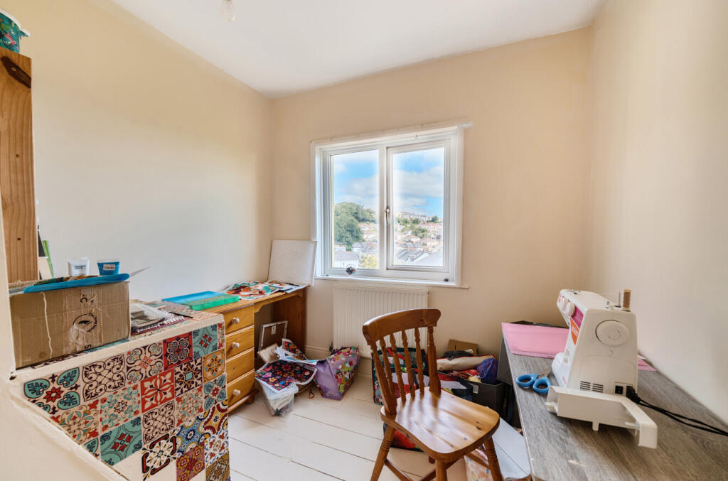 1320747-2-686e416...