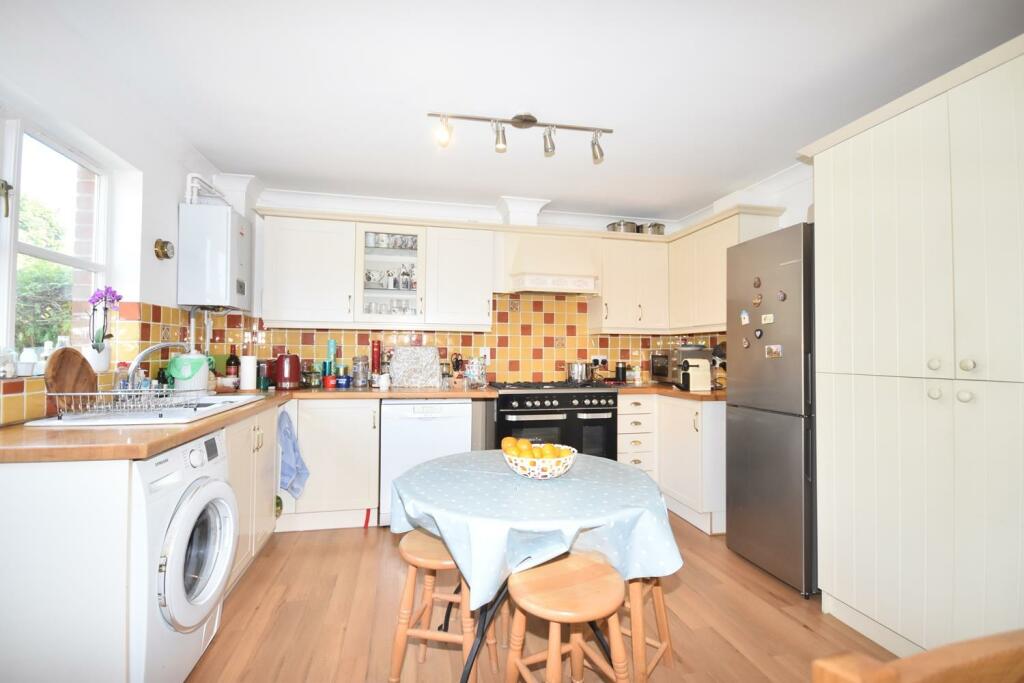 Kitchen.JPG