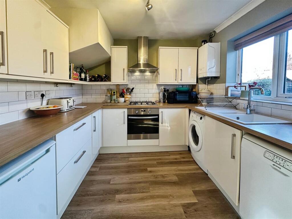 957b3dcb-1-416A-BC48-2651C82F862E-1210-000000320E8