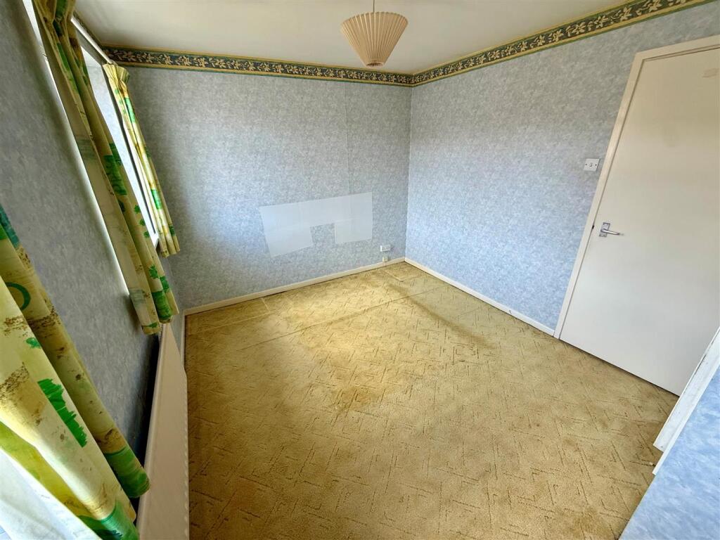 KD18 Bed1-2.jpg