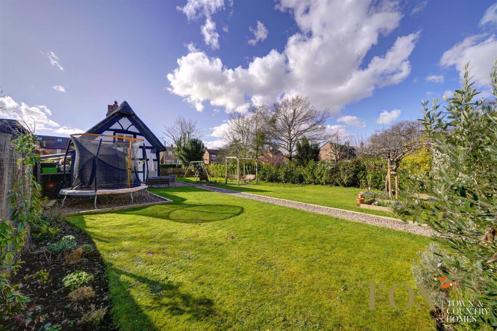 1-2 The Cottage (25).jpg