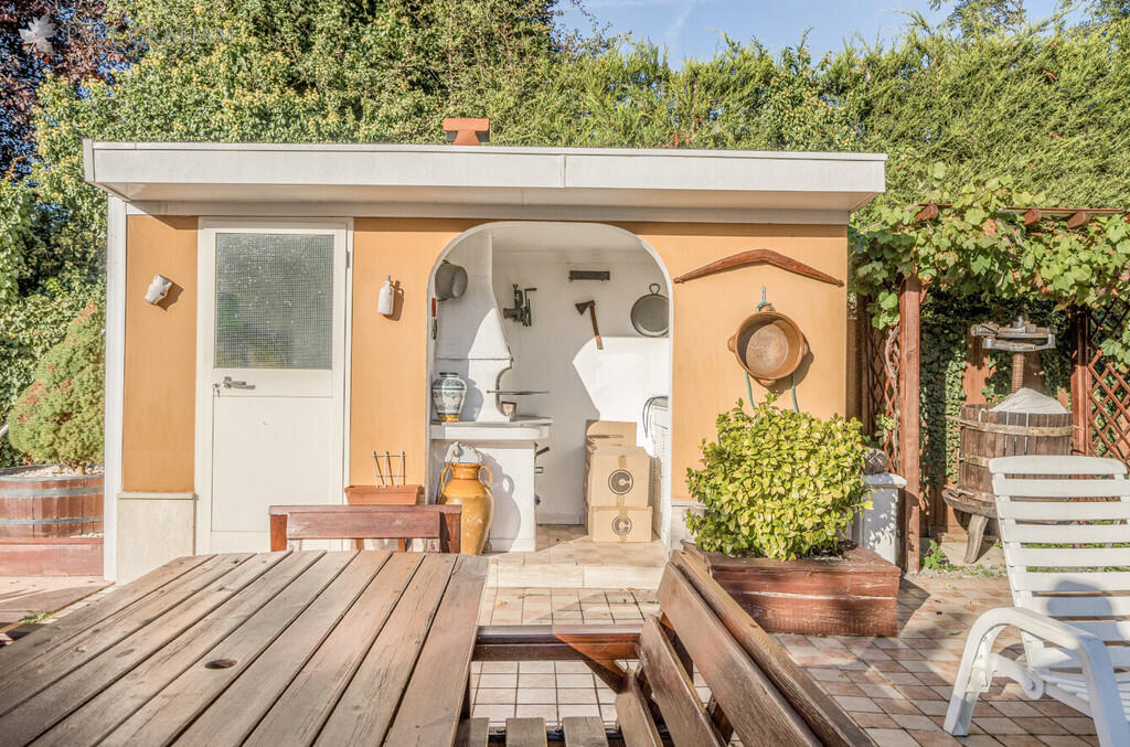 c851b9bc-3cab-4ea...