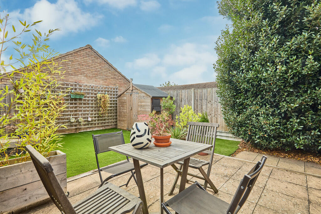 Edward Knight 202...