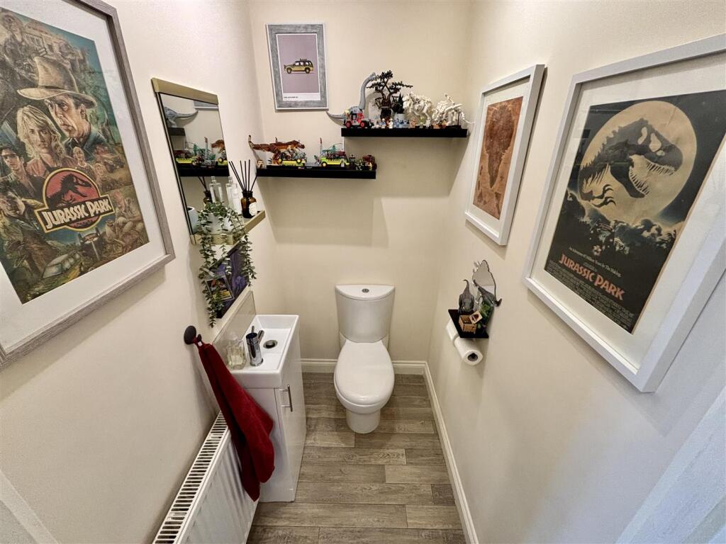Cloakroom/WC