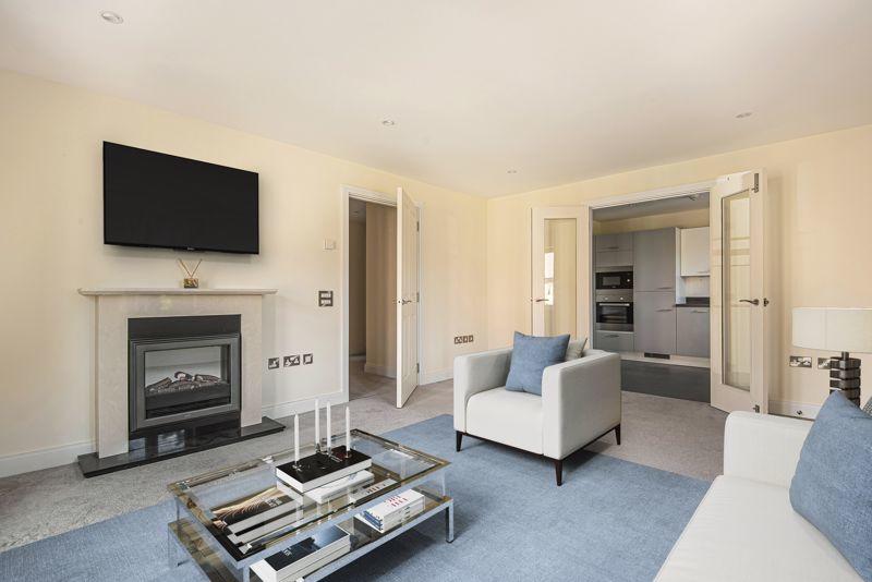 Living/dining room and kitchen