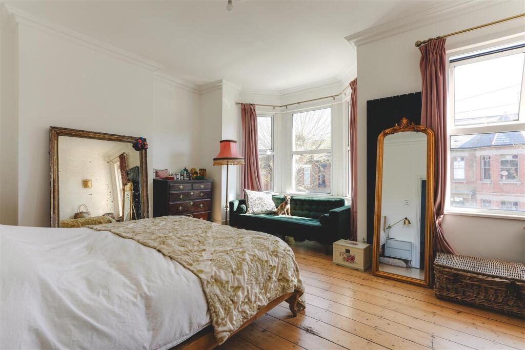 Mildenhall Road-31.jpg