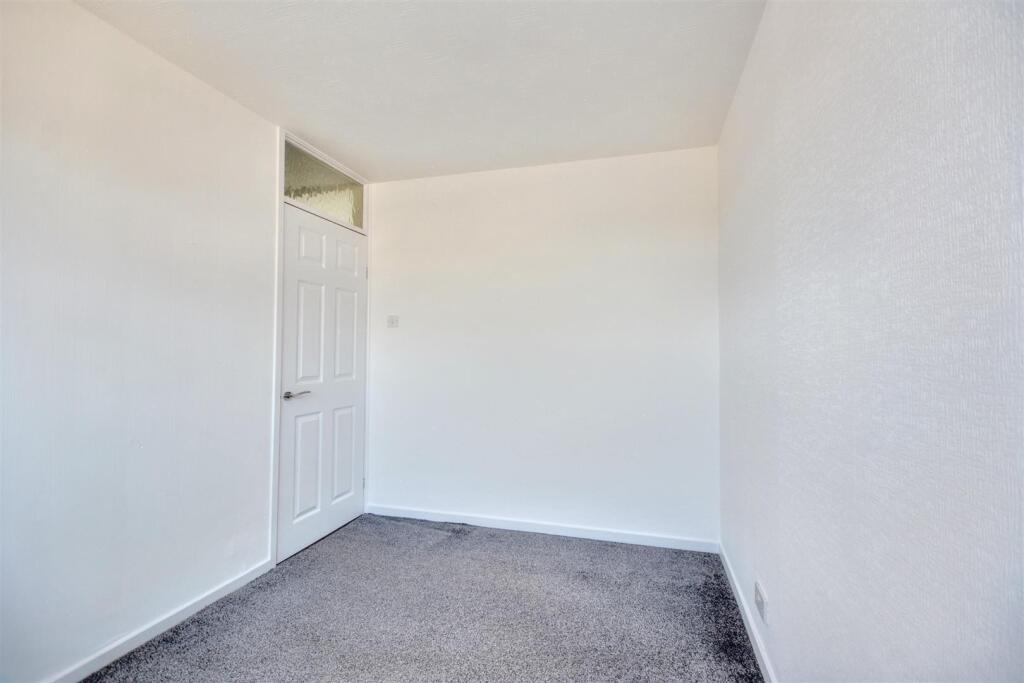 Bedroom 1_2.jpeg