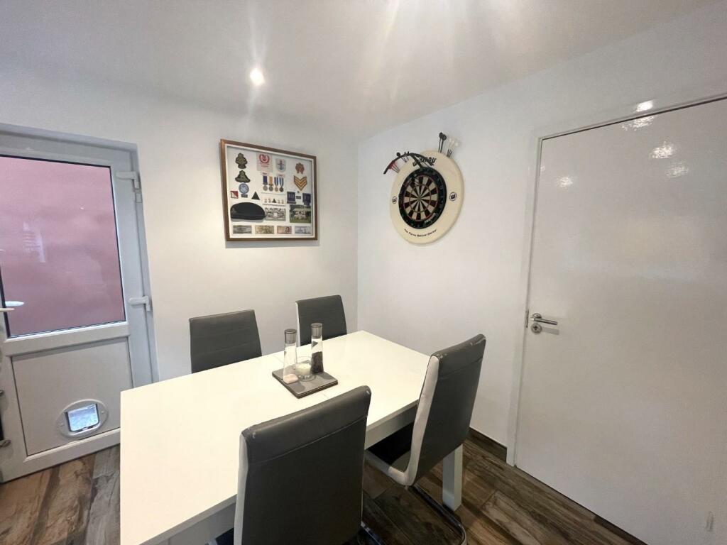 Dining Area.JPG