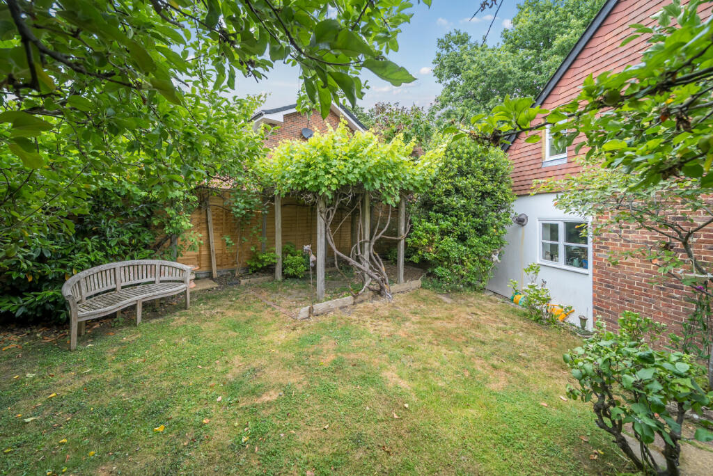 1317356-4-685d0ed...