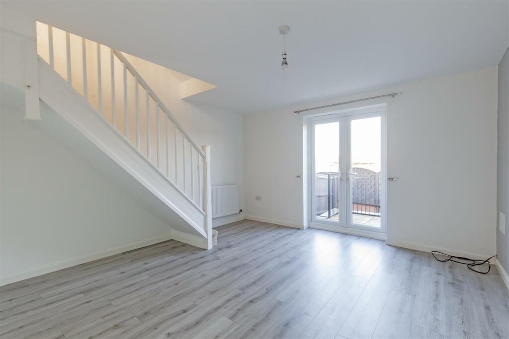 Reception Room-3.jpg