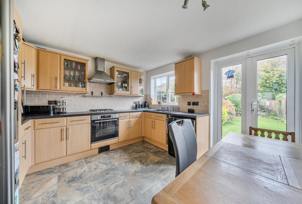 1369124-10-68f0b6...