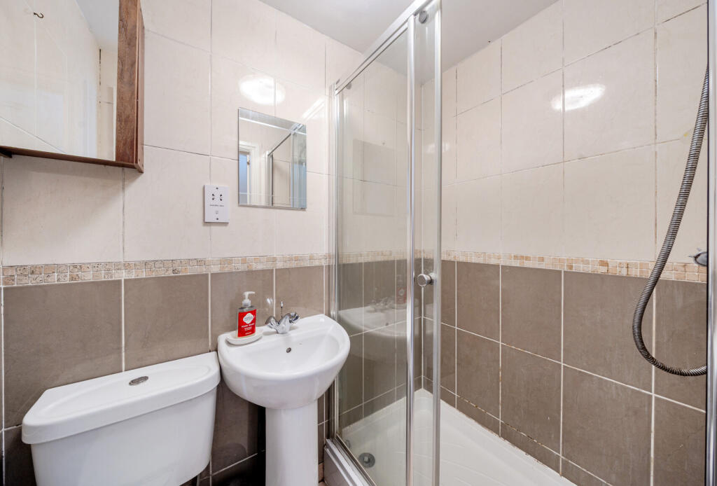 1385363-3-6929aac...