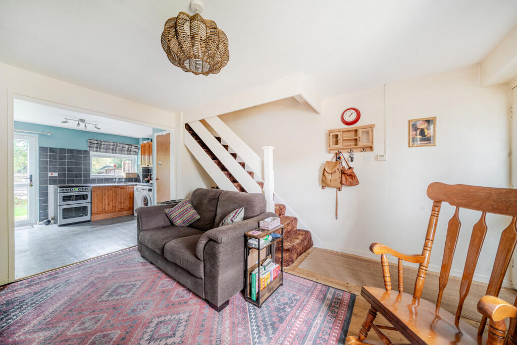 1370913-6-68f63b2...