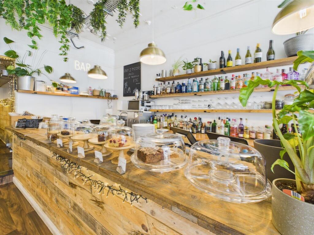 Cafe/Bar