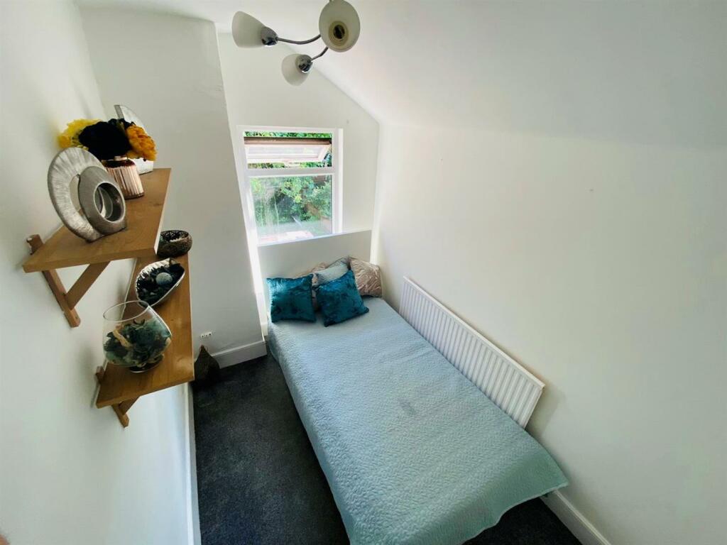 ROOM 4- 3.jpg