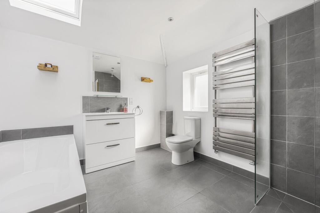 En Suite Shower Room