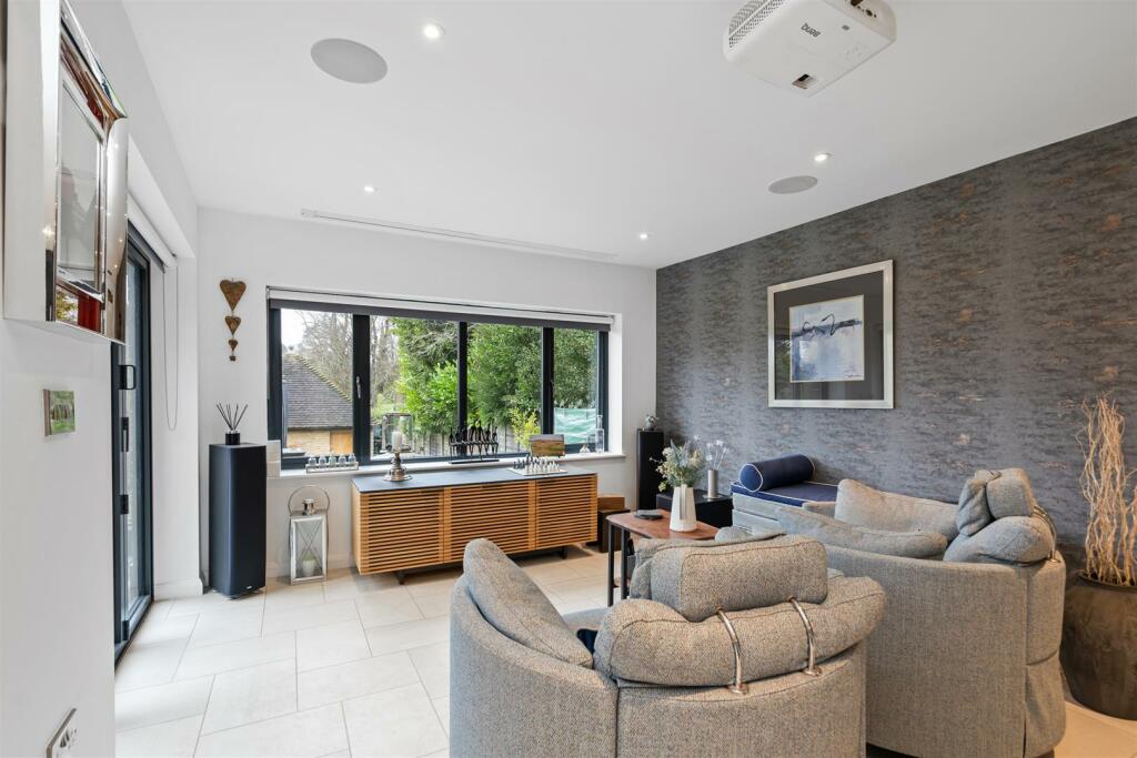 35 Park Avenue, Solihull_68.jpg
