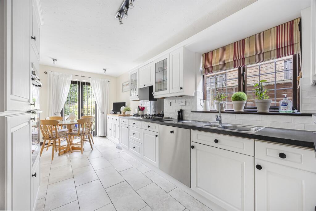 Kitchen/Breakfast Ro