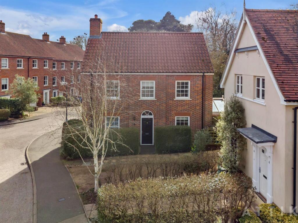 8 Blyth Mews, Halesworth, IP19 8FB (3).jpg