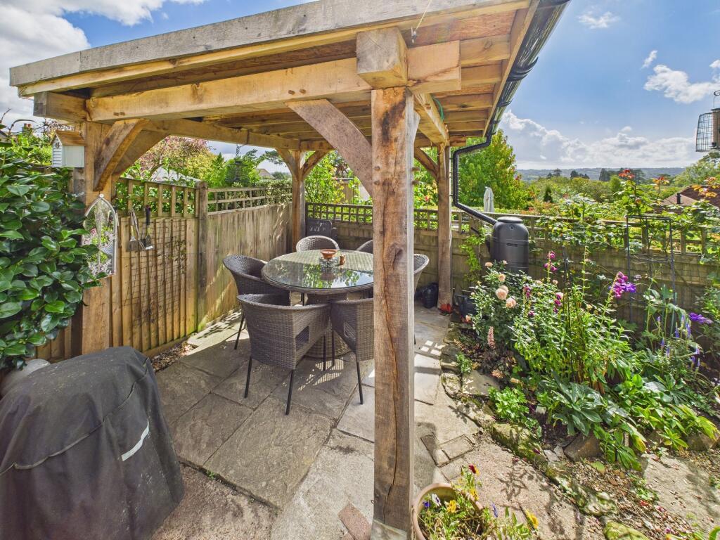 alfresco dining space