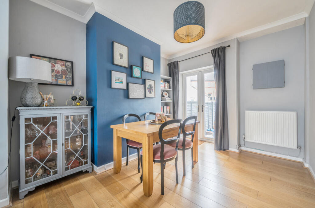 1369820-6-68efa8c...