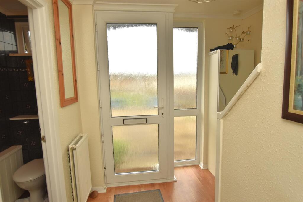 Entrance Hall/Cloakroom WC