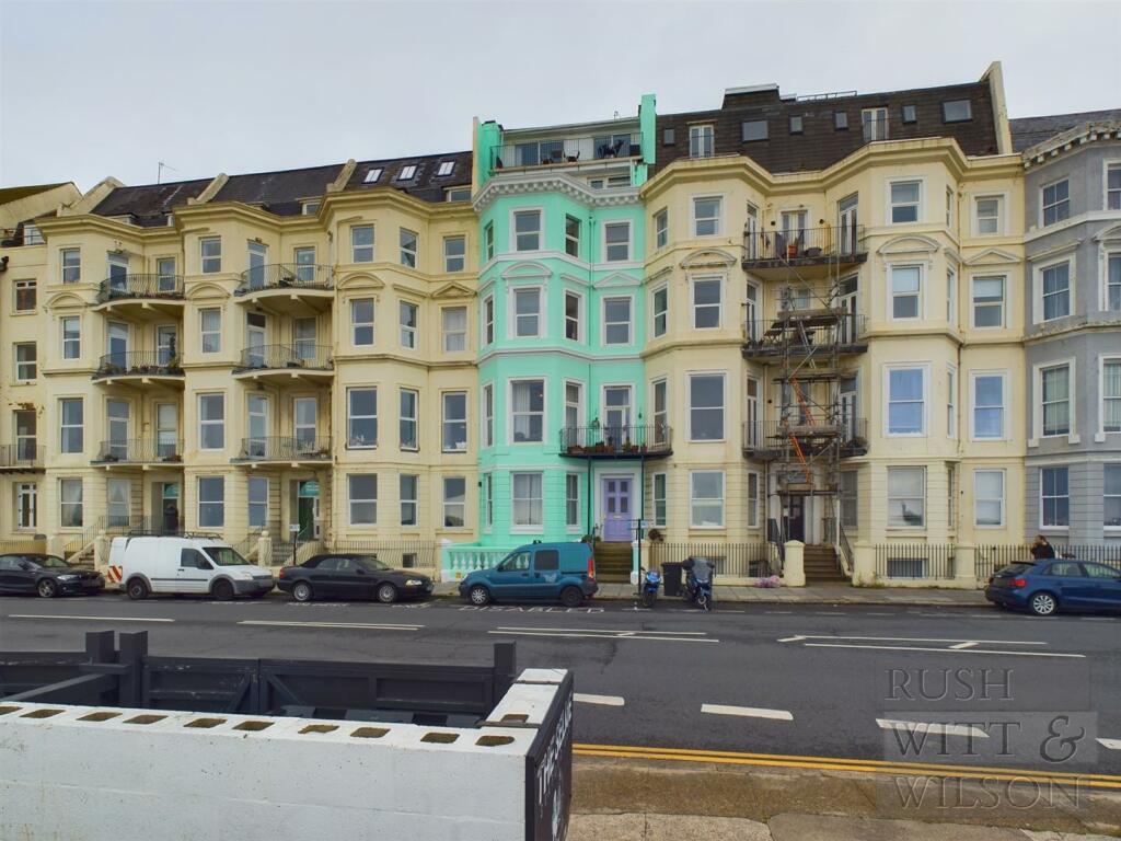 CAM03417G0-PR0390-STILL007.jpg