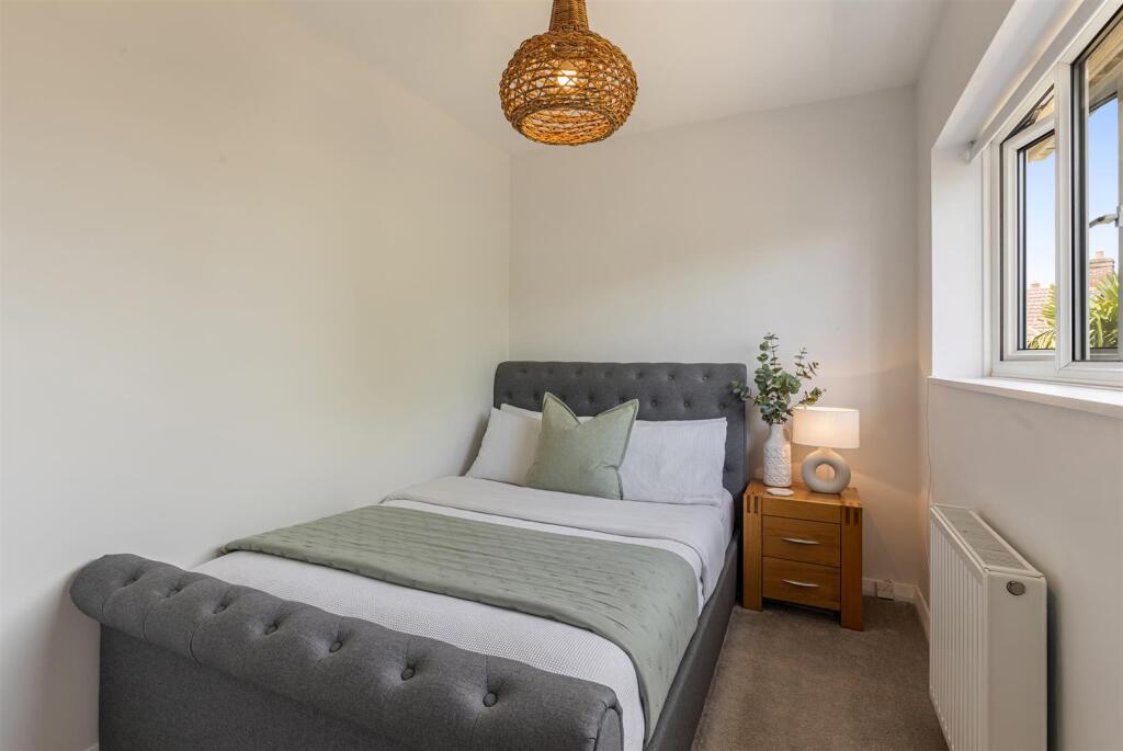 A25 - 20 Oxlea Close Torquay - 250714.jpg