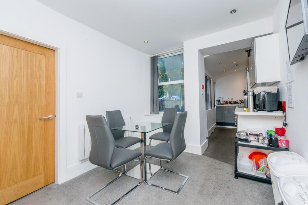 Sharing Dinning room