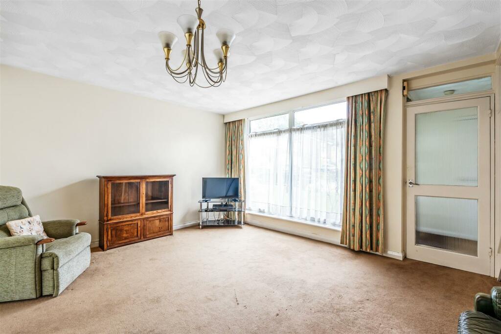 10-Woodland-Court-4.jpg
