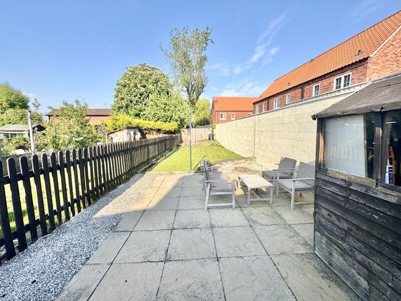 Split garden- patio and lawn