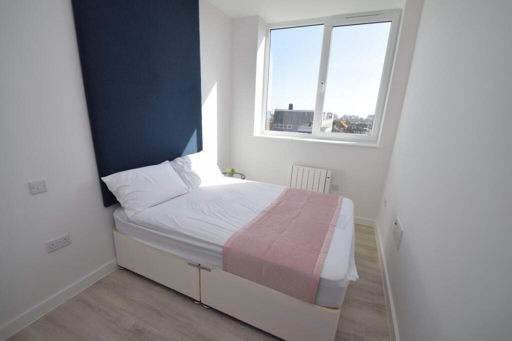 57 The Upperton  bed 2.JPG